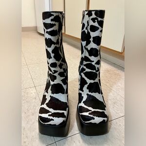New Steve Madden Cow Print Chunky Platform Boot